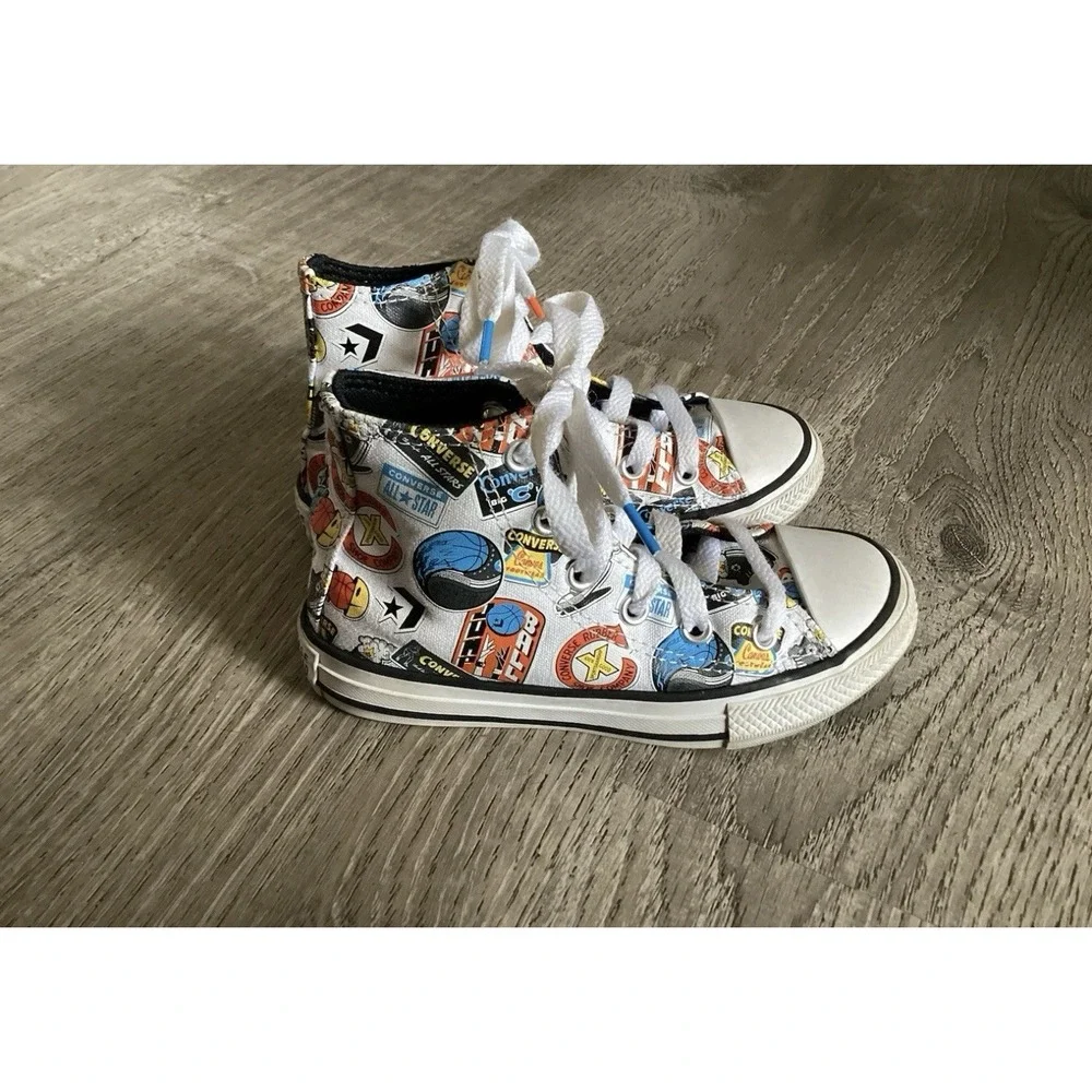 Converse Youth Size 11 All Star Jump Ball High Top Sneakers Chuck Taylor 672449C